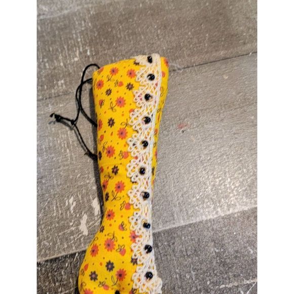 Plush felt yellow floral boot heel ornament Xmas decor - Picture 3 of 4